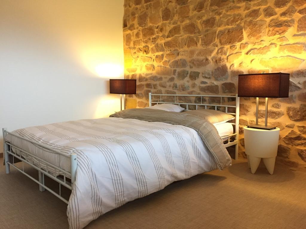 Les Perruchons Ancienne Grange Renovee Avec Soin Villa Ozolles Rum bild